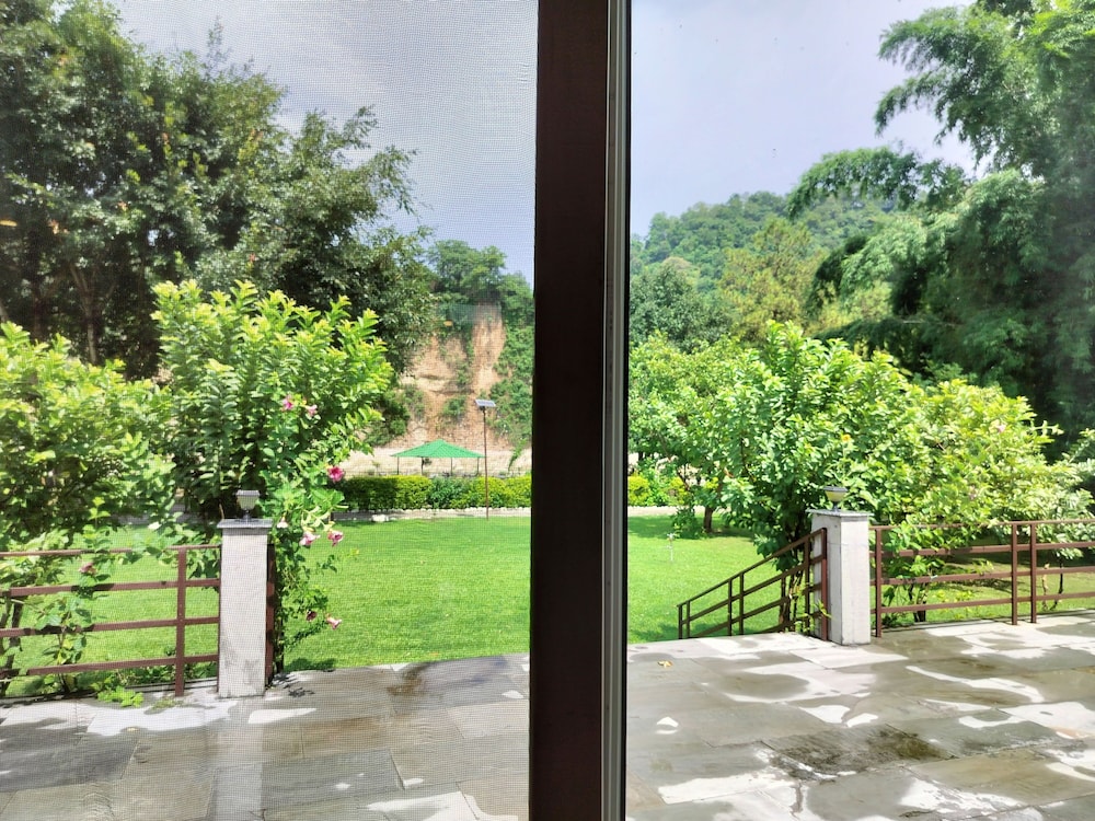 Romantic Cottage, Garden View photo 3
