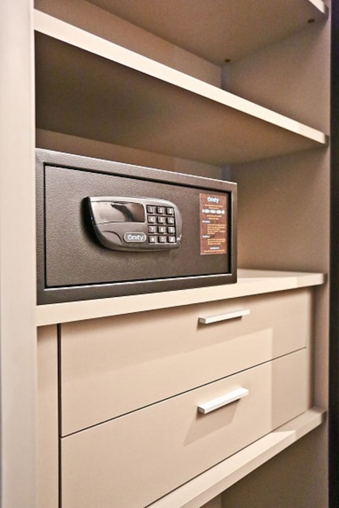 Business Room - Photo 3