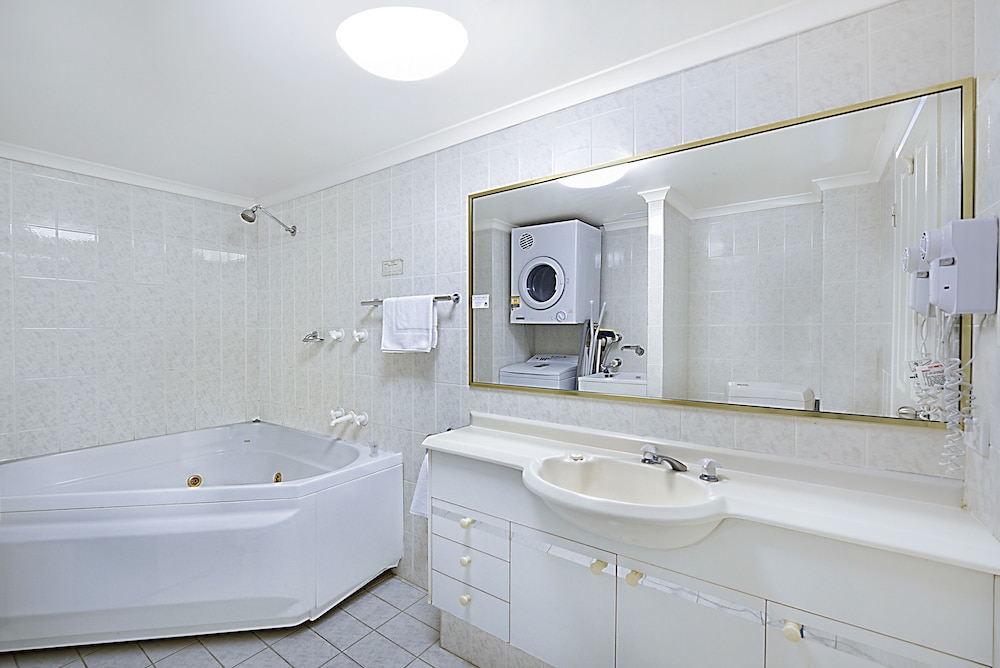 2 Bedroom Spa Apartment photo 3