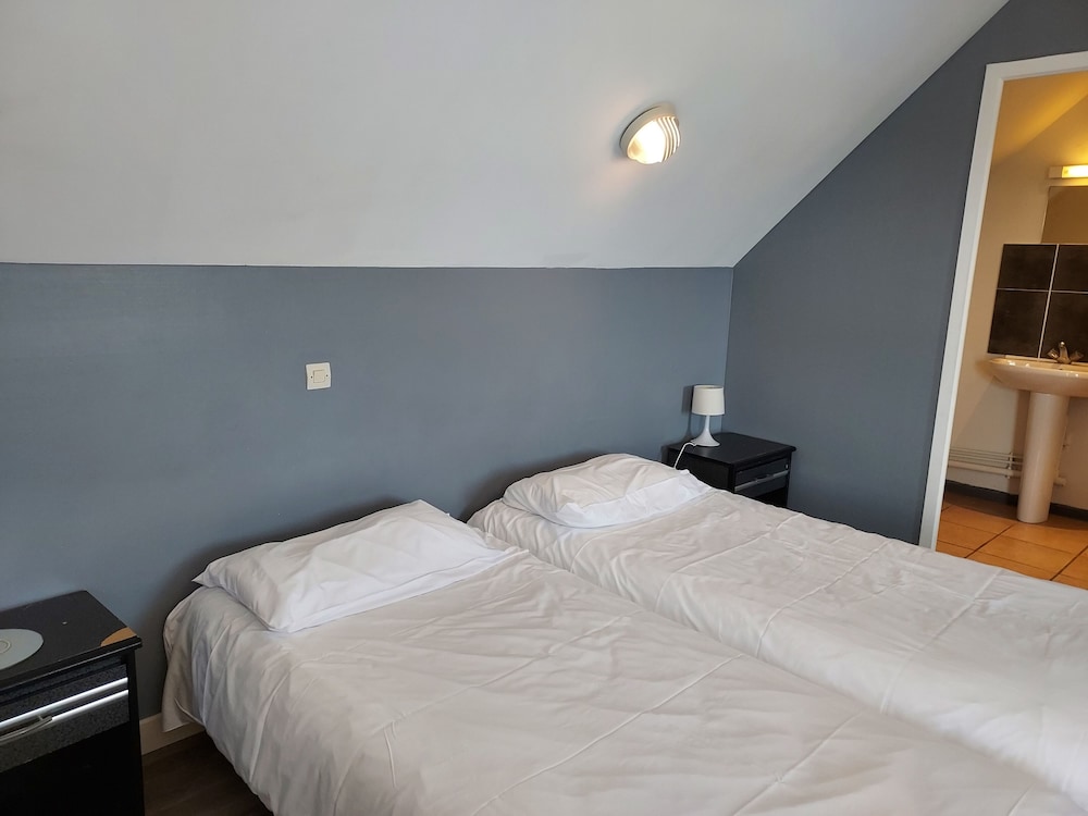 Family Room, Multiple Beds, Air conditioning, Garden View photo 2