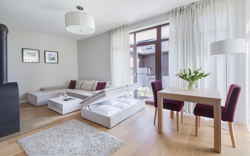 Apartment photo 3
