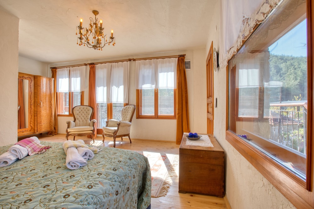 Luxury Double Room (Amber) photo 3
