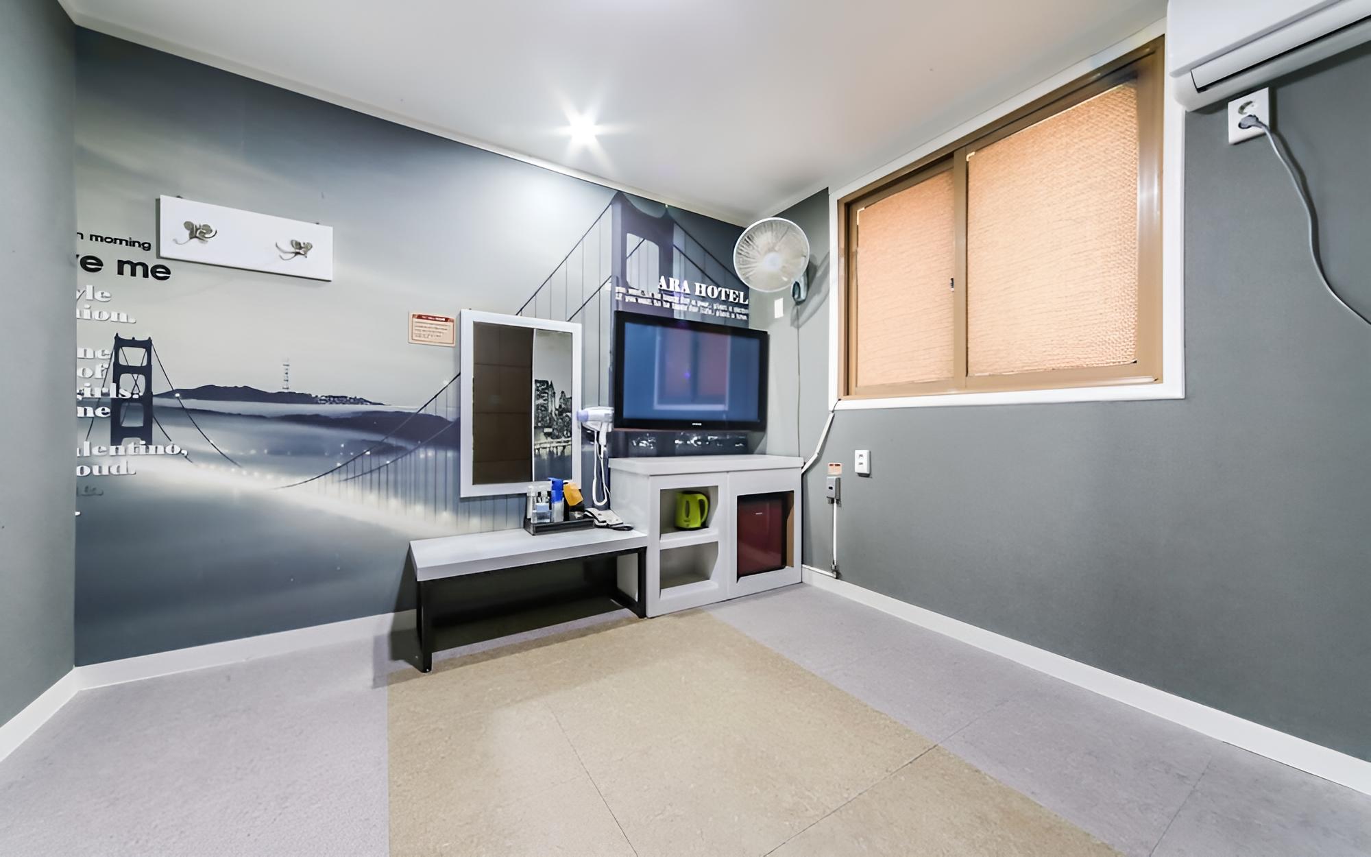 Room (Ondol) photo 3