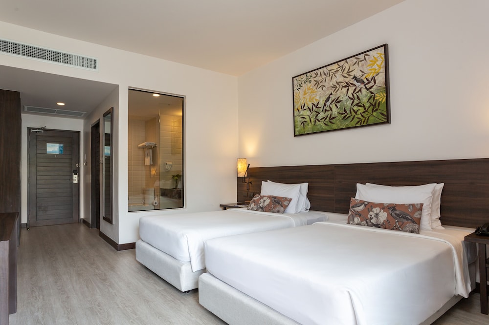 Deluxe Room - Photo 3