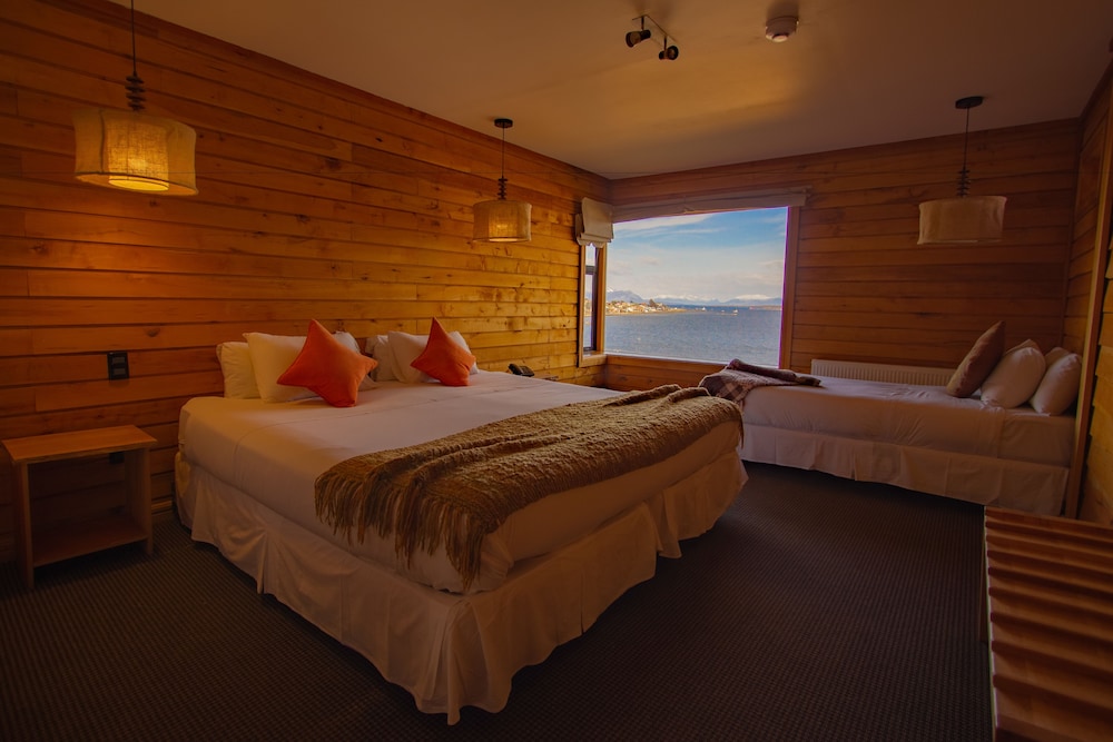 Standard Triple Room, Sea View photo 1
