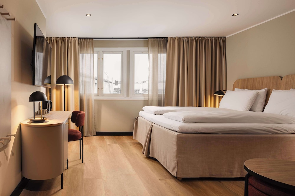 Superior Room, 1 King Bed - Photo 1