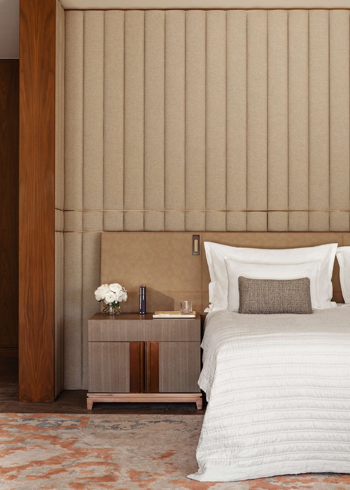 Executive Suite (one)