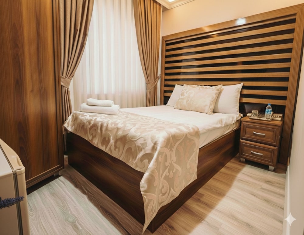 Business Double Room - Photo 1