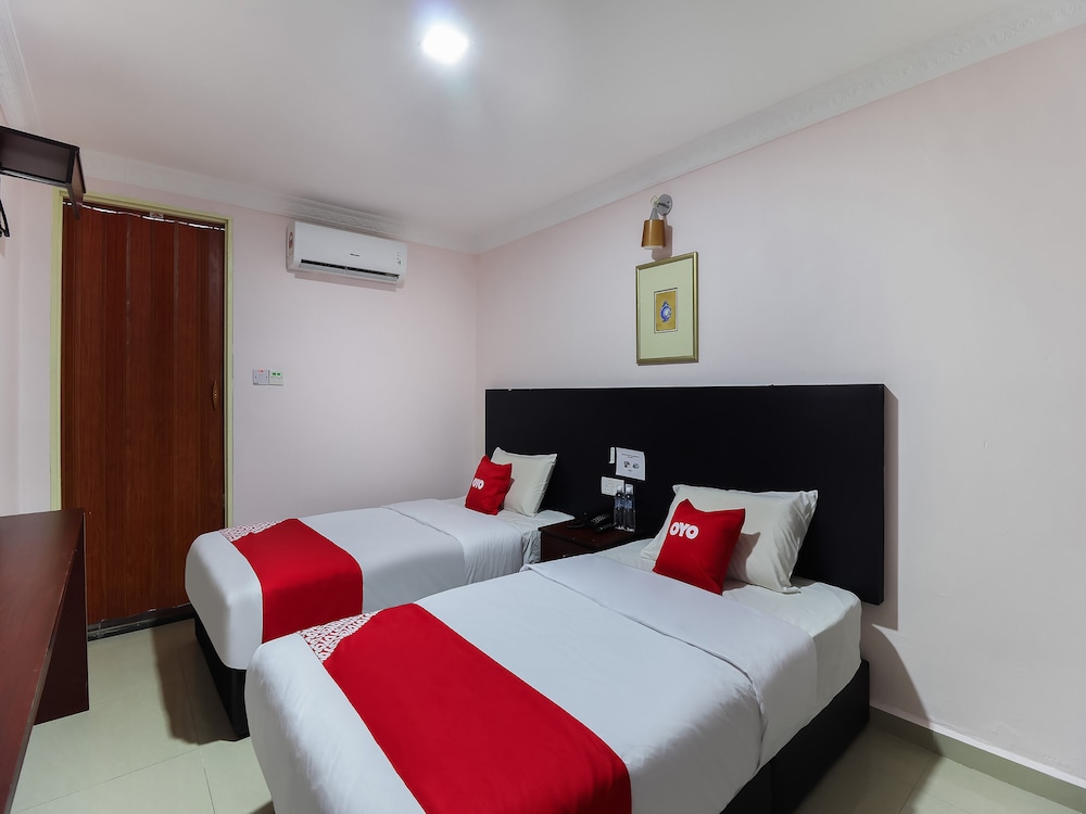 Deluxe Twin Room photo 2