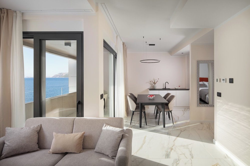 Premium Apartment, 2 Bedrooms, Balcony, Sea View