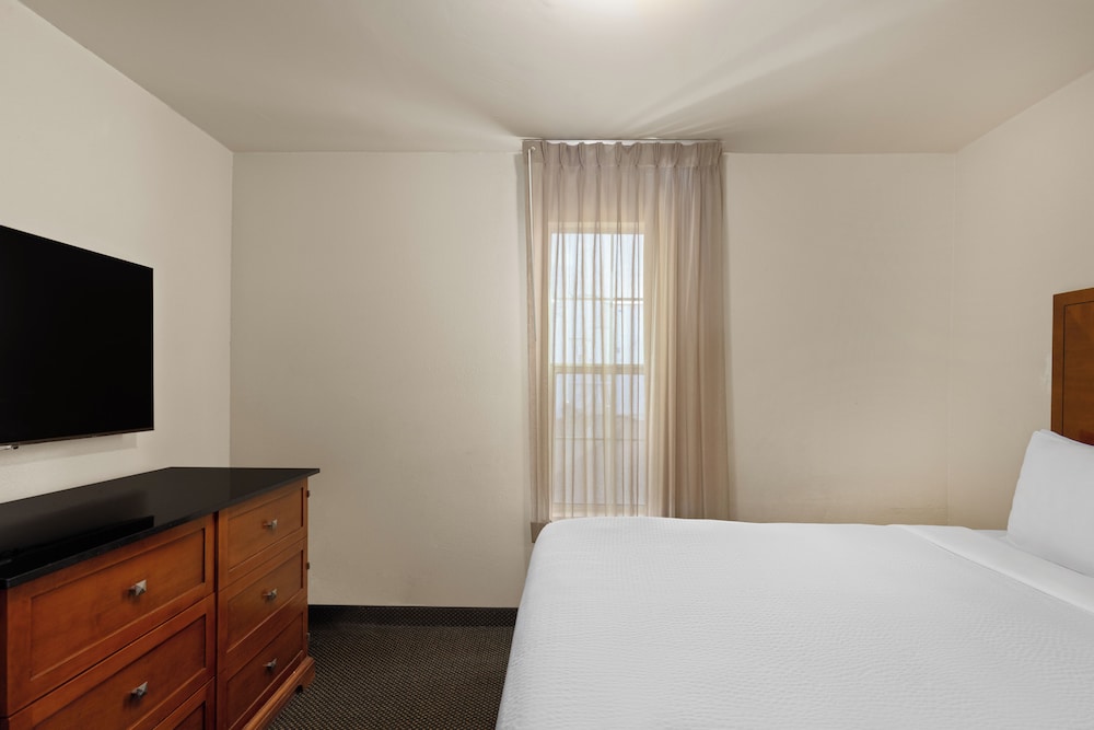 Executive Suite-Non-Smoking - Photo 1