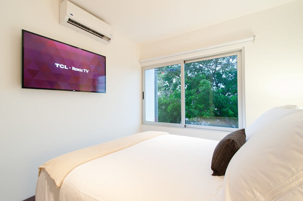 Luxury Apartment, 2 Bedrooms, City View, Tower photo 2
