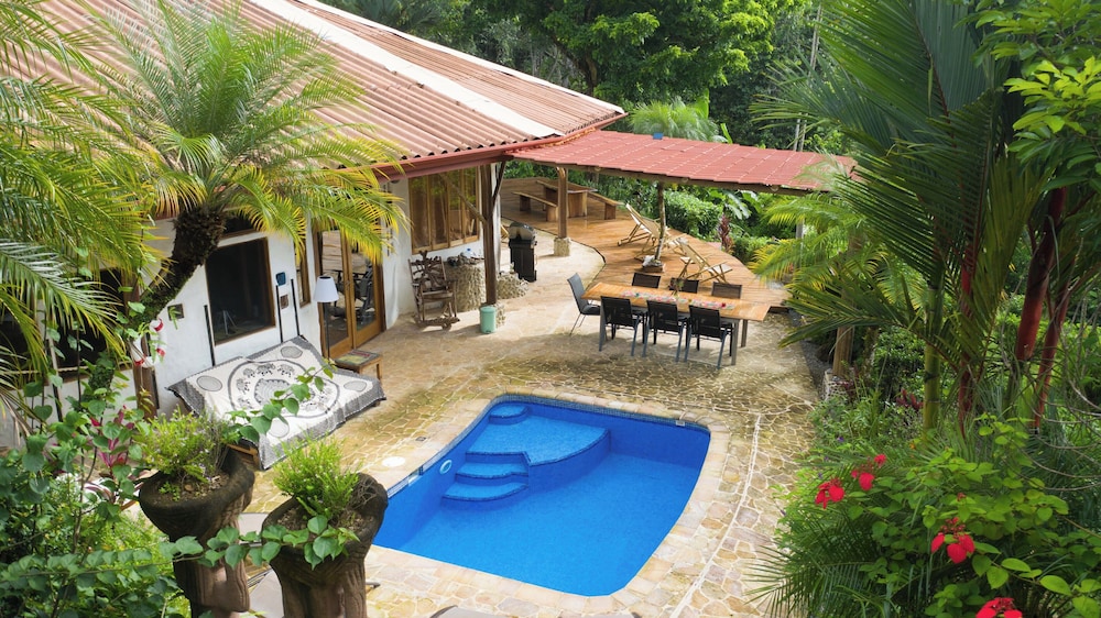 Deluxe Villa photo 3