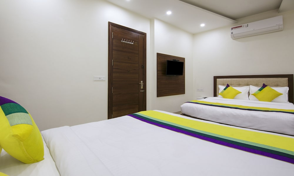 Deluxe Room - Photo 3