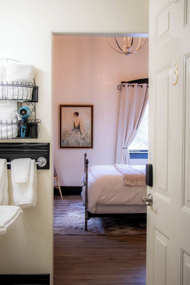Signature Room, 1 Queen Bed