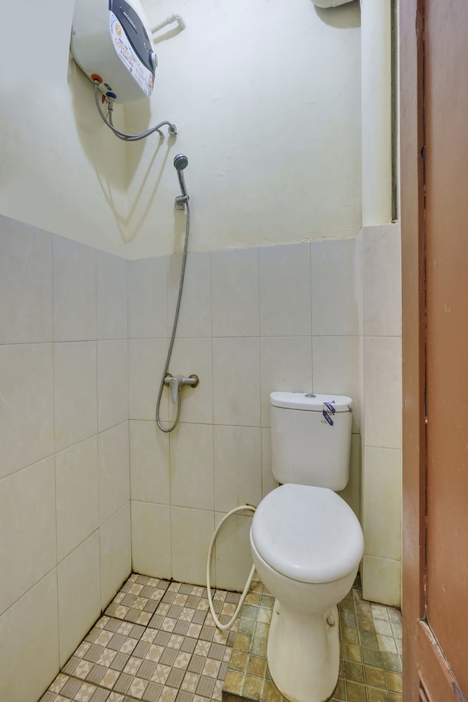 Standard Double Room - Photo 14