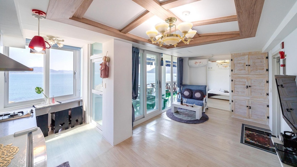 Basic Room, 1 Bedroom (Rigoletto 201 (Ocean view)) photo 3
