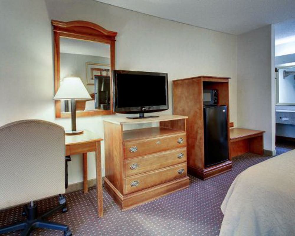 Room, 2 Double Beds, Non Smoking - Photo 2