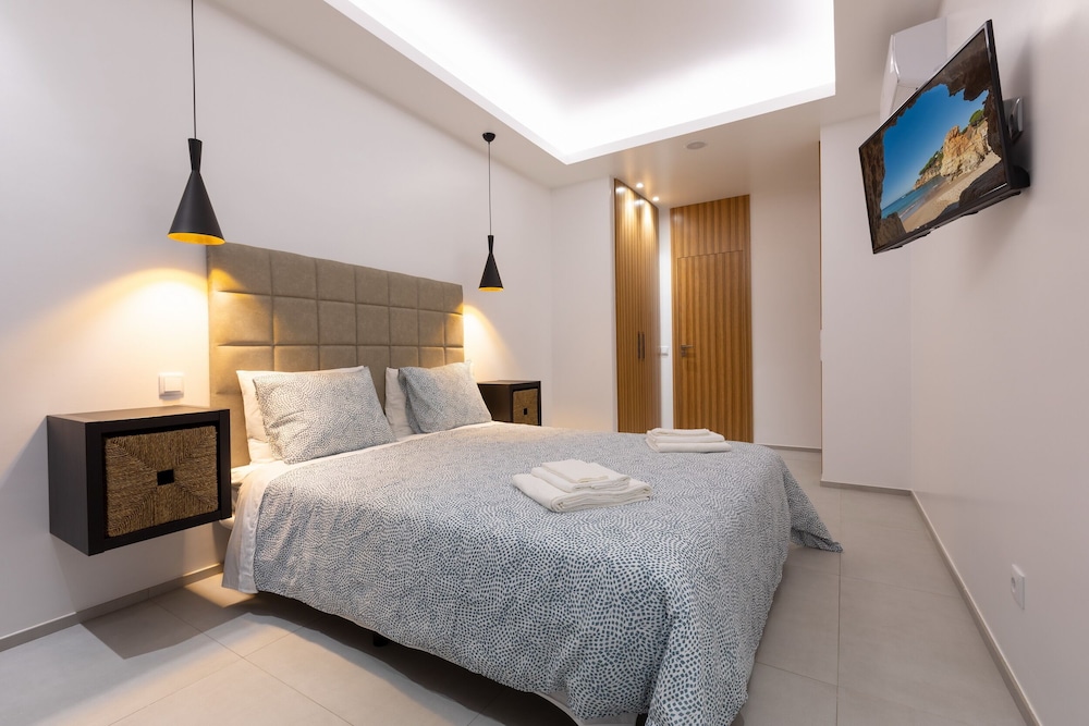 Apartment, 2 Bedrooms, Balcony, Garden View