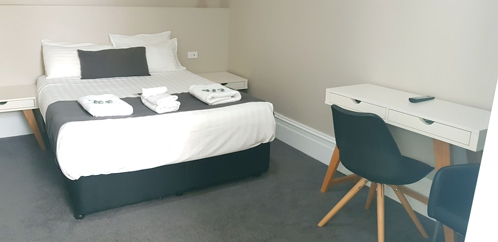 Double Room 12 Top Floor (Stair Access Only) photo 3