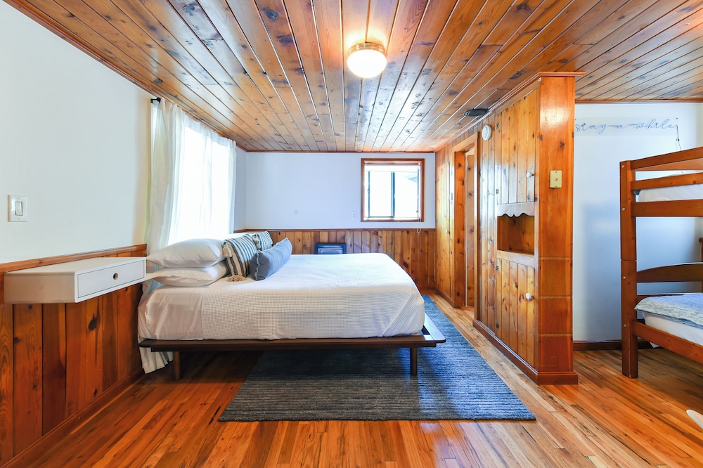 Cabin, Multiple Beds photo 3