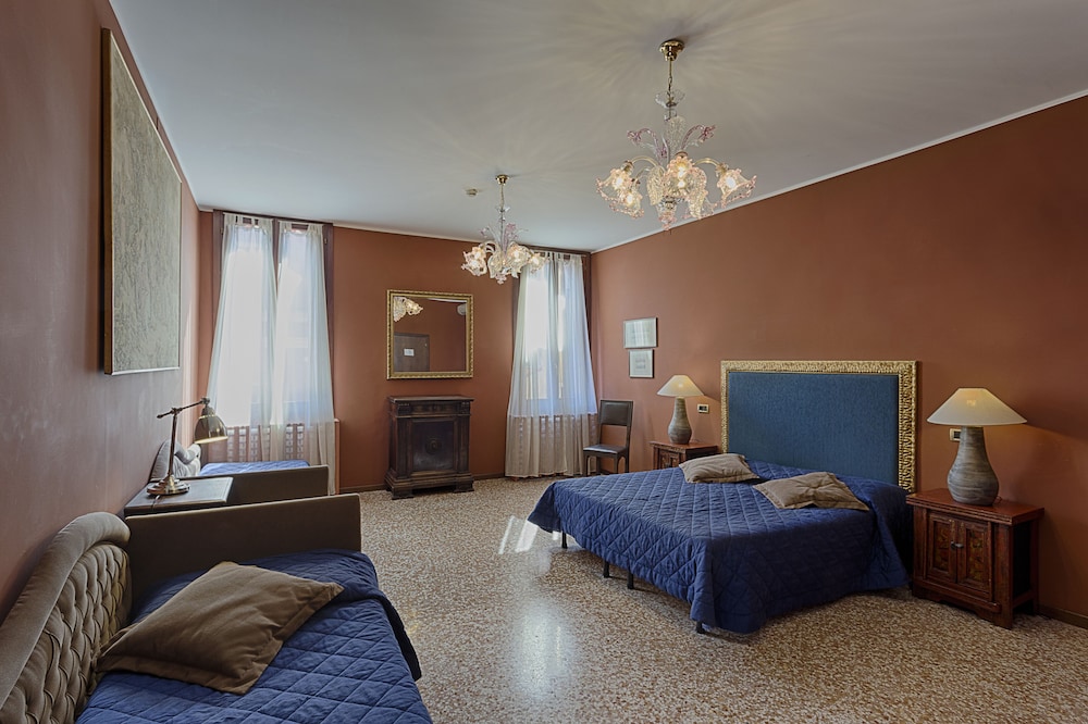 Standard Quadruple Room photo 2