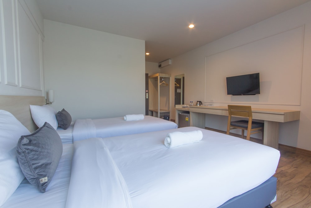 Superior Twin Room, 2 Twin Beds - Photo 10