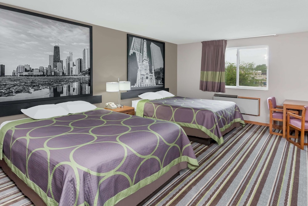 Room, Multiple Beds, Microwave