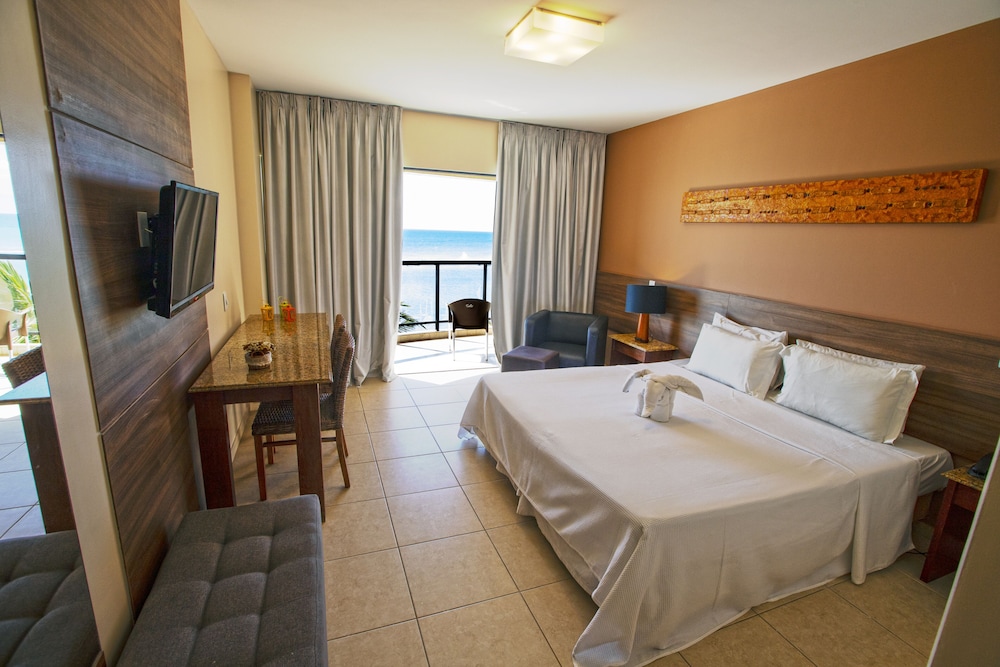 Deluxe Room, Oceanfront photo 1