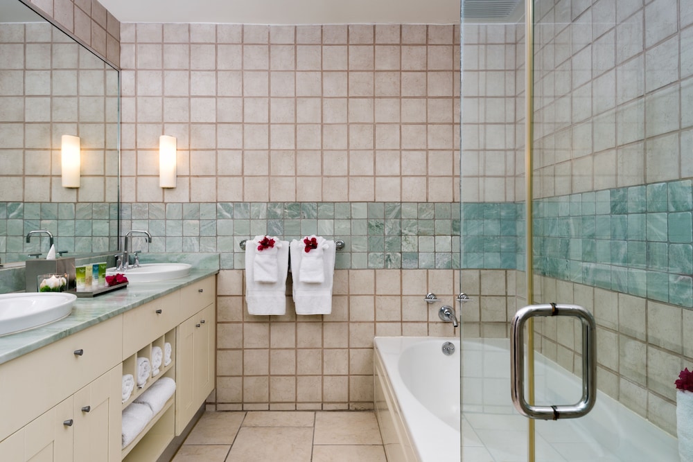 Suite, 2 Bedrooms, Oceanfront - Photo 11