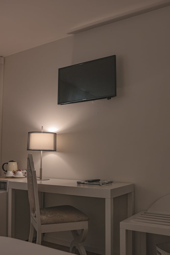 Available room