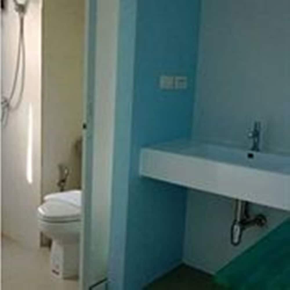 Standard Room photo 2