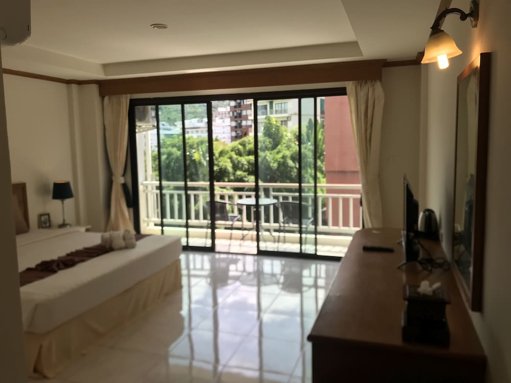 Deluxe Double Room - Photo 1