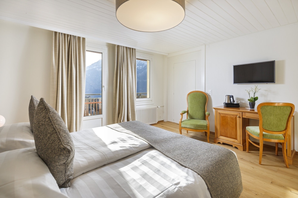 Deluxe Family Room, Balcony, Mountain View (Jungfrau) - Photo 4