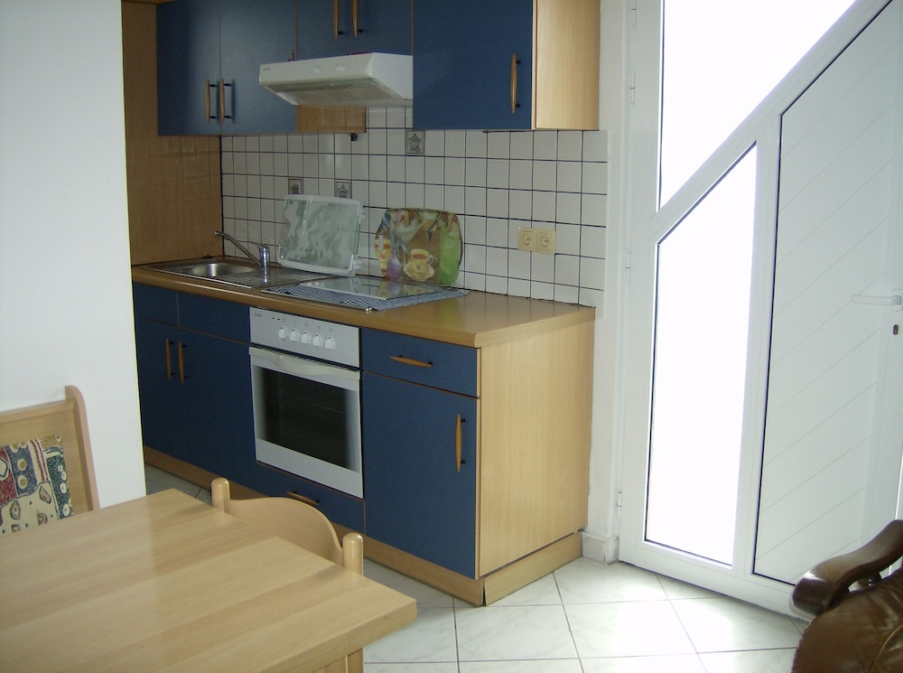 Apartment, 1 Bedroom, Accessible, Smoking photo 2