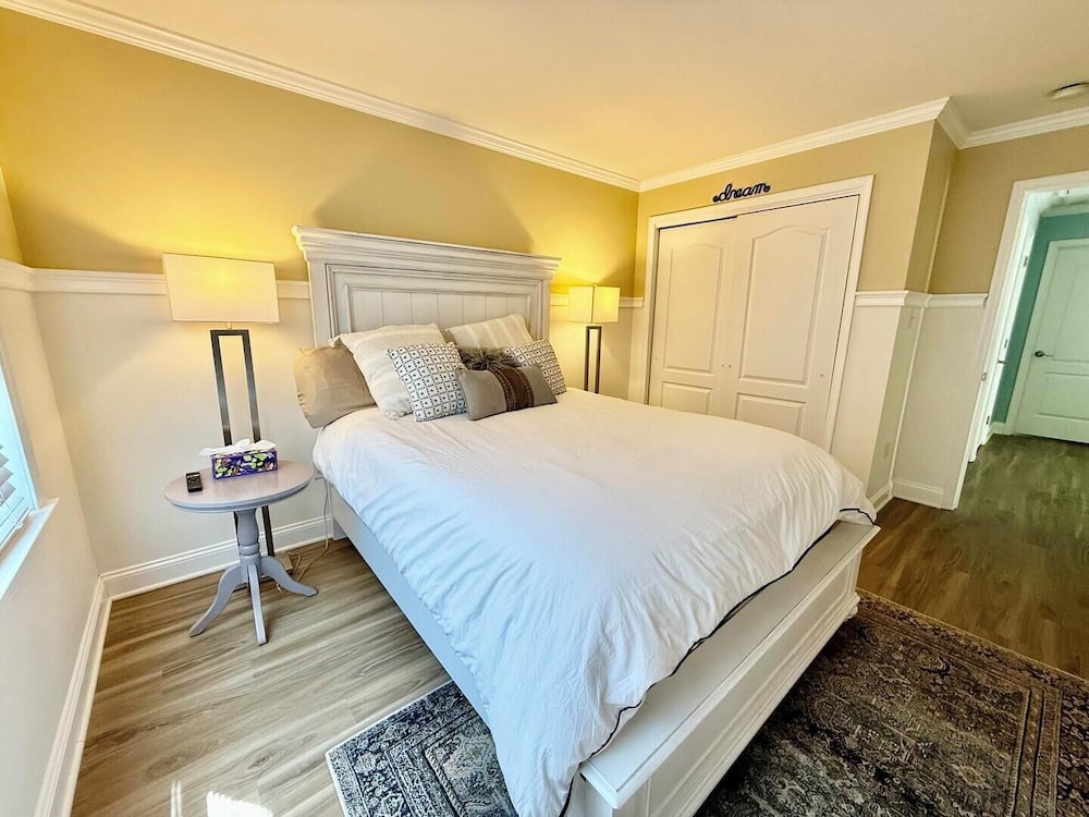 Townhome, Multiple Beds, Patio, Garden View