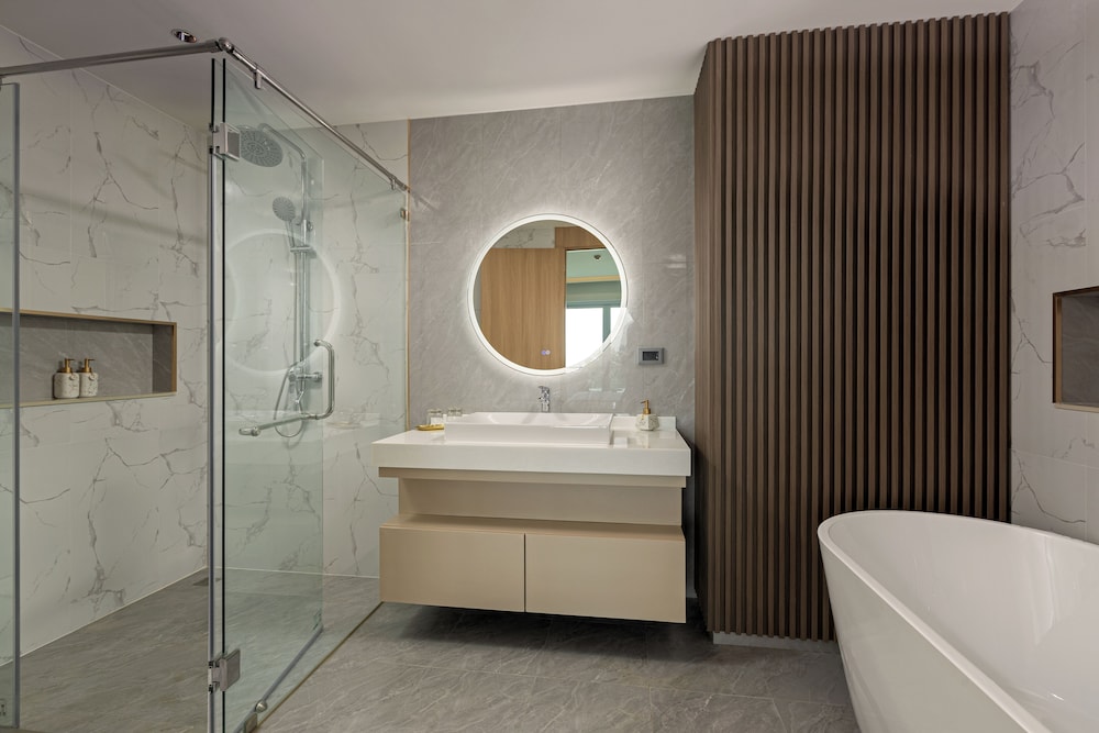 Premium Suite, 2 Bedrooms, Balcony, Partial Sea View photo 3