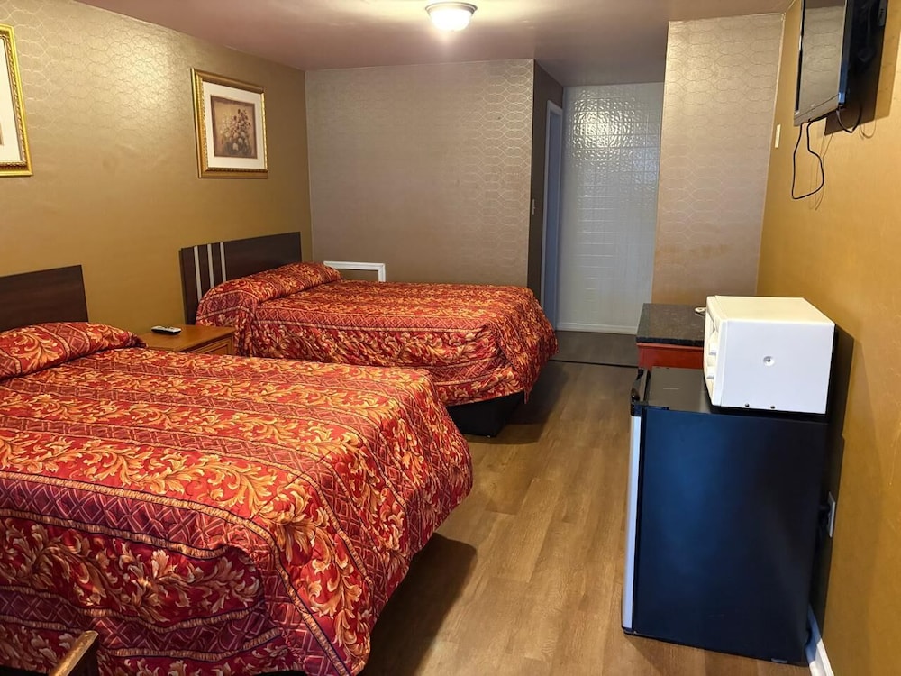 Signature Suite - Photo 1