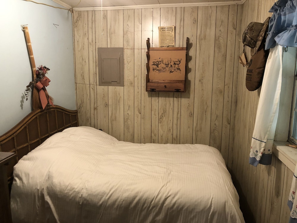 Family Cabin, 2 Bedrooms, Hill View photo 1