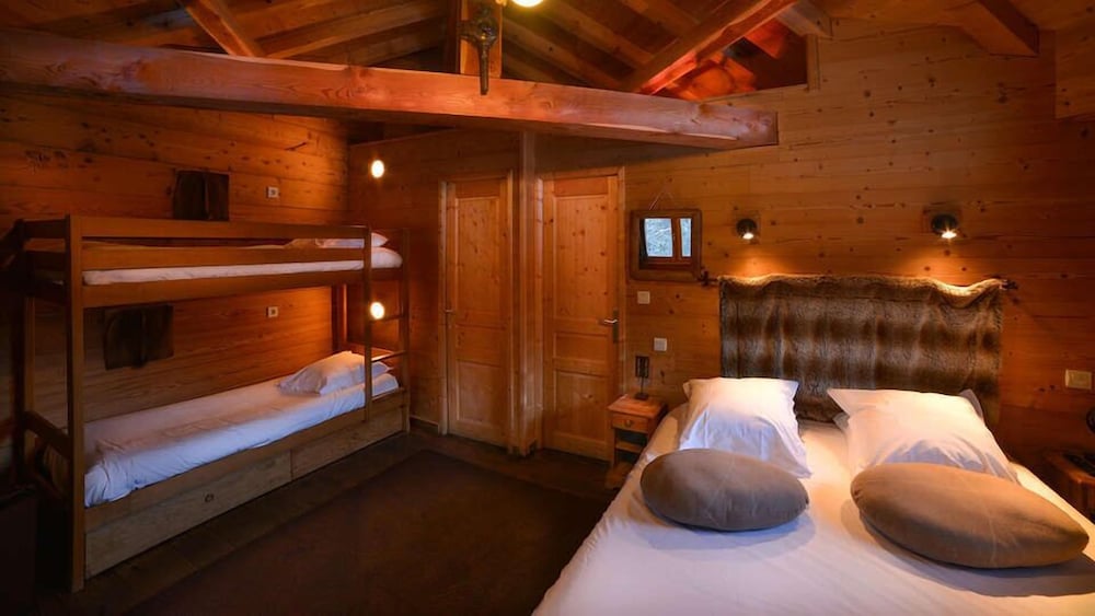 Premium Tree House photo 3