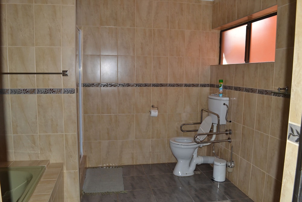 Family Room, 1 Bedroom (Family Room (Bath & Shower)) photo 3