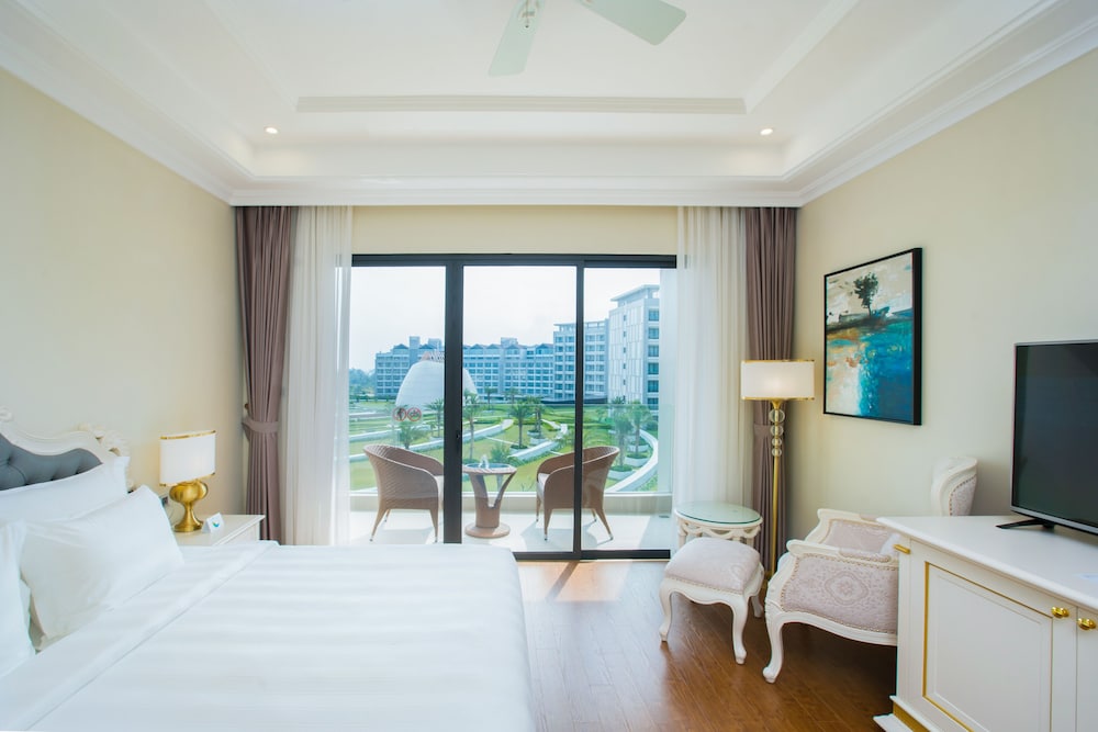 Superior Room, 1 King Bed