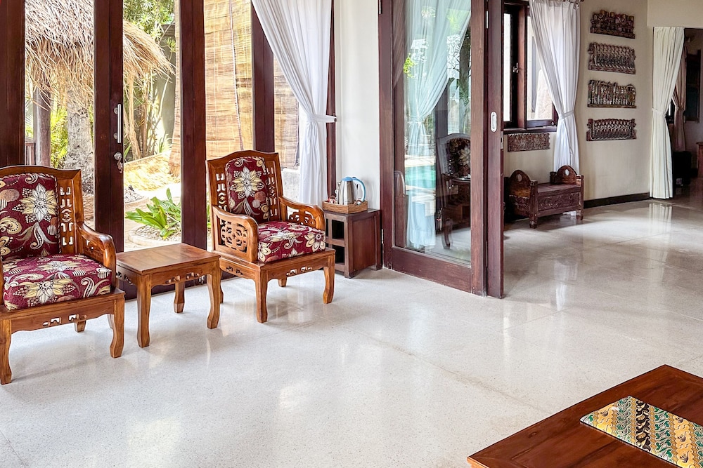 Superior Oceanview Group Stay - 2 Levels, Separate Entrances - Photo 26