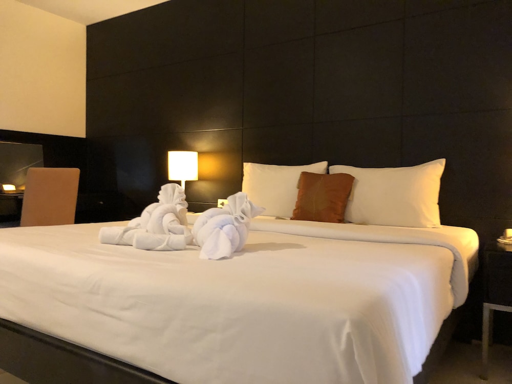 Deluxe Double or Twin Room, Balcony - Photo 16