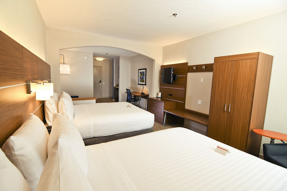 Suite, 2 Queen Beds (Feature) - Photo 6