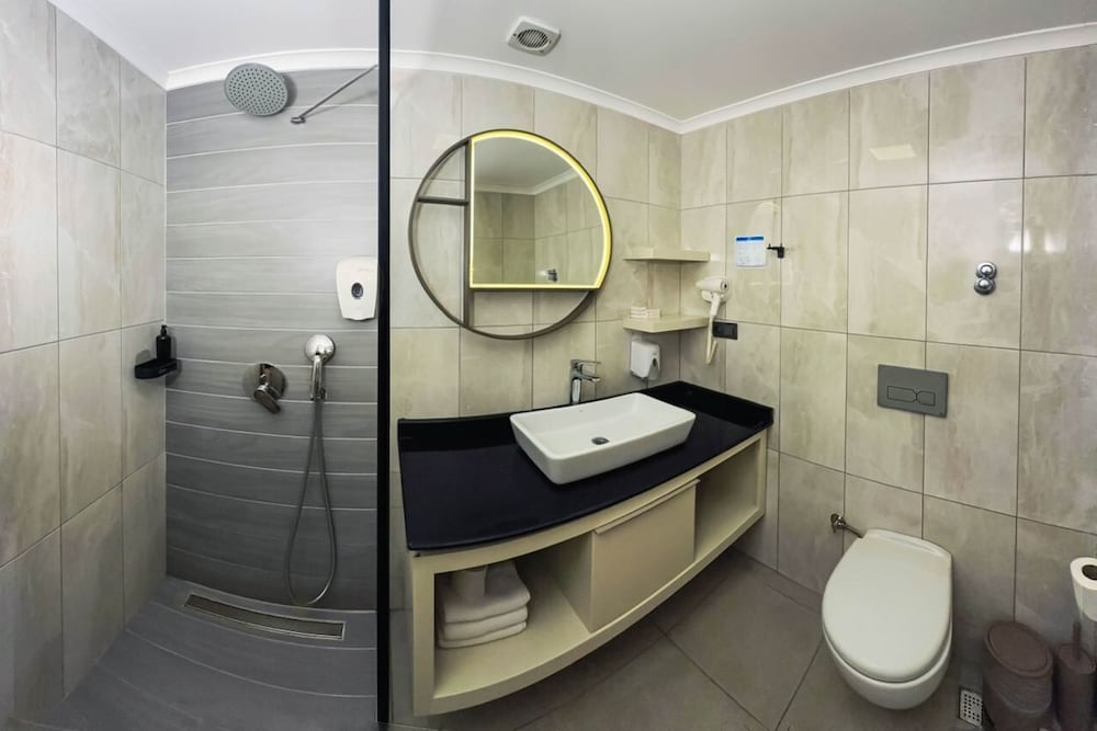 Double or Twin Room with Sea View
