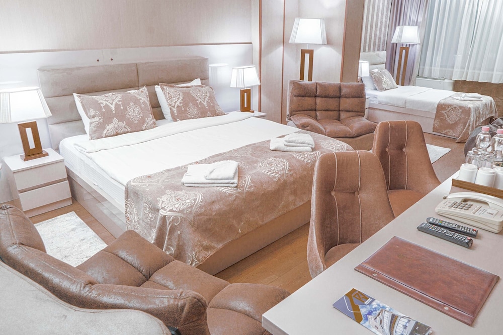 Classic Triple Room photo 1
