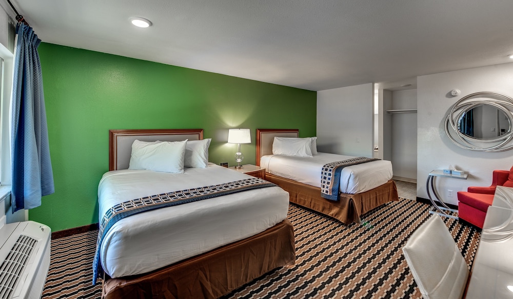 Standard Double Room Single Use, 2 Queen Beds, Refrigerator & Microwave
