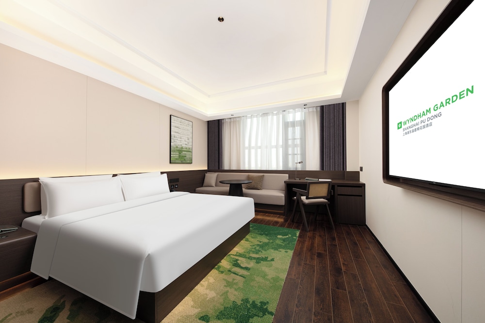 Standard Room, 1 King Bed