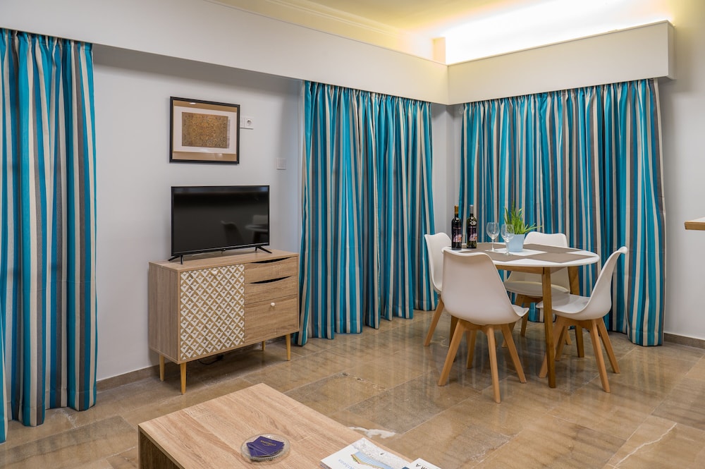 Comfort Apartment photo 1